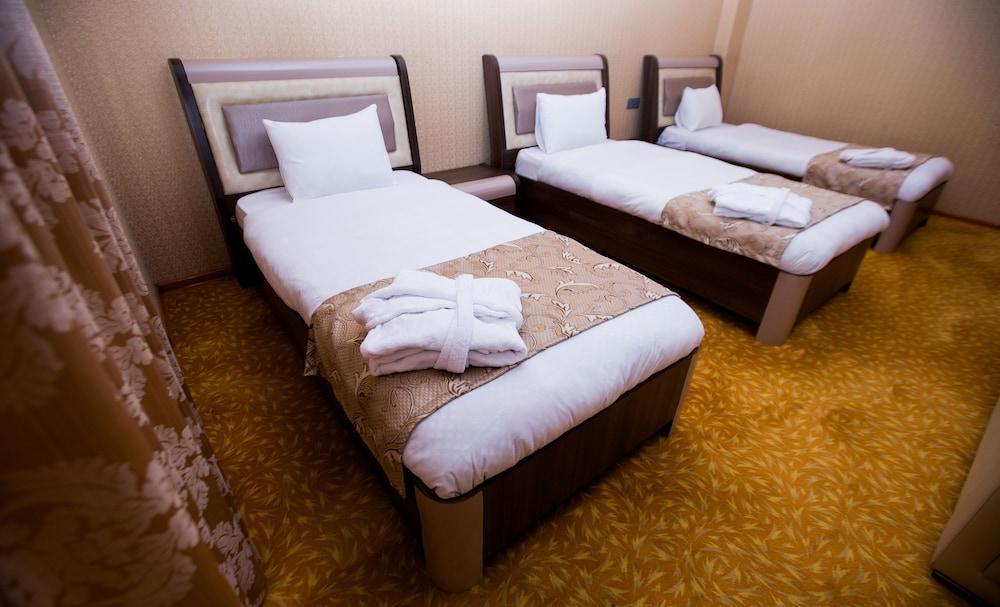 Astola Hotel Баку Экстерьер фото