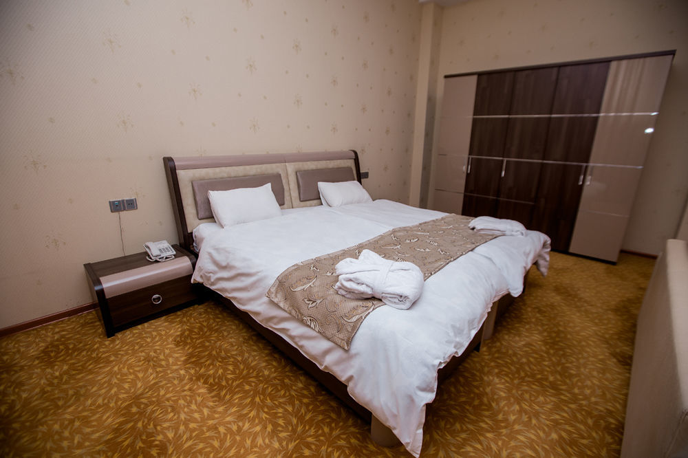 Astola Hotel Баку Экстерьер фото