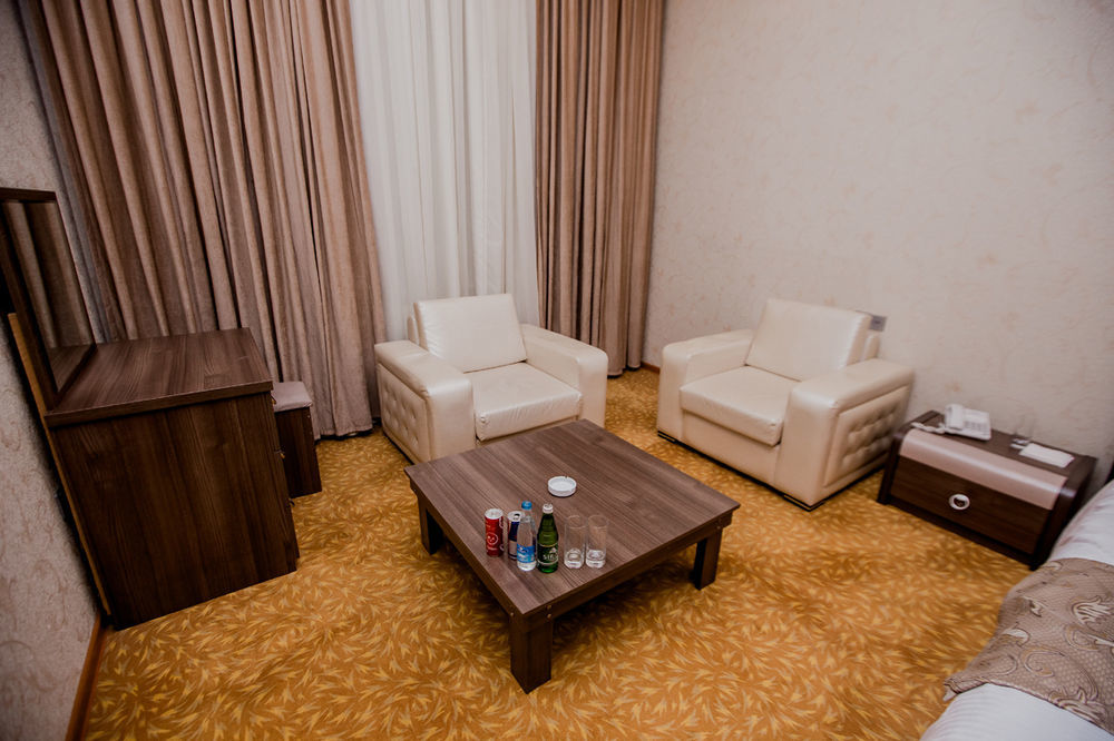 Astola Hotel Баку Экстерьер фото