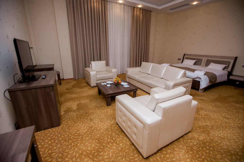 Astola Hotel Баку Экстерьер фото