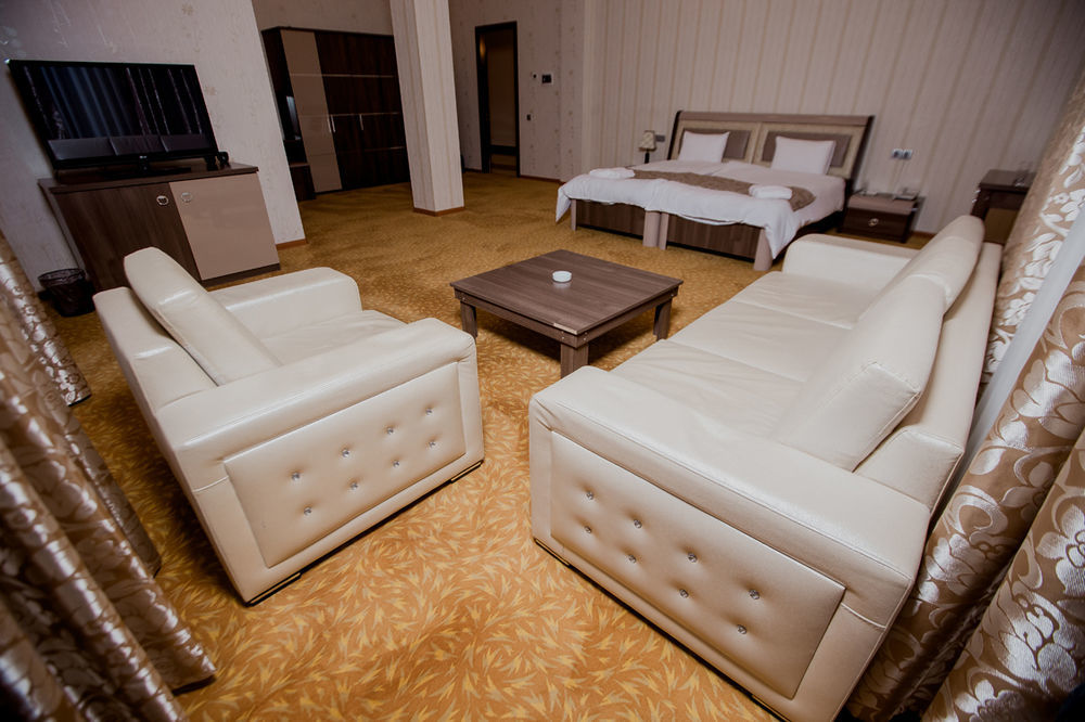 Astola Hotel Баку Экстерьер фото