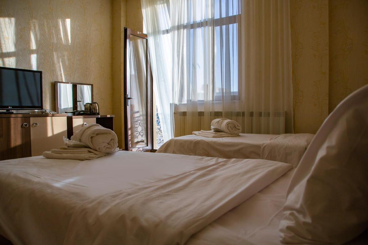 Astola Hotel Баку Экстерьер фото