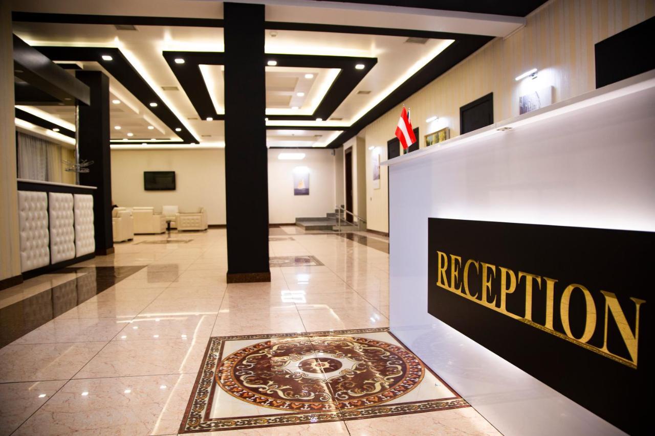 Astola Hotel Баку Экстерьер фото