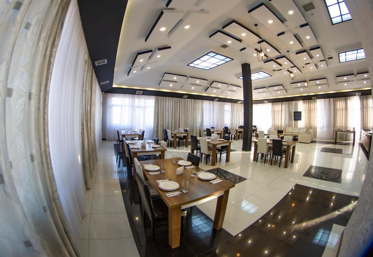 Astola Hotel Баку Экстерьер фото