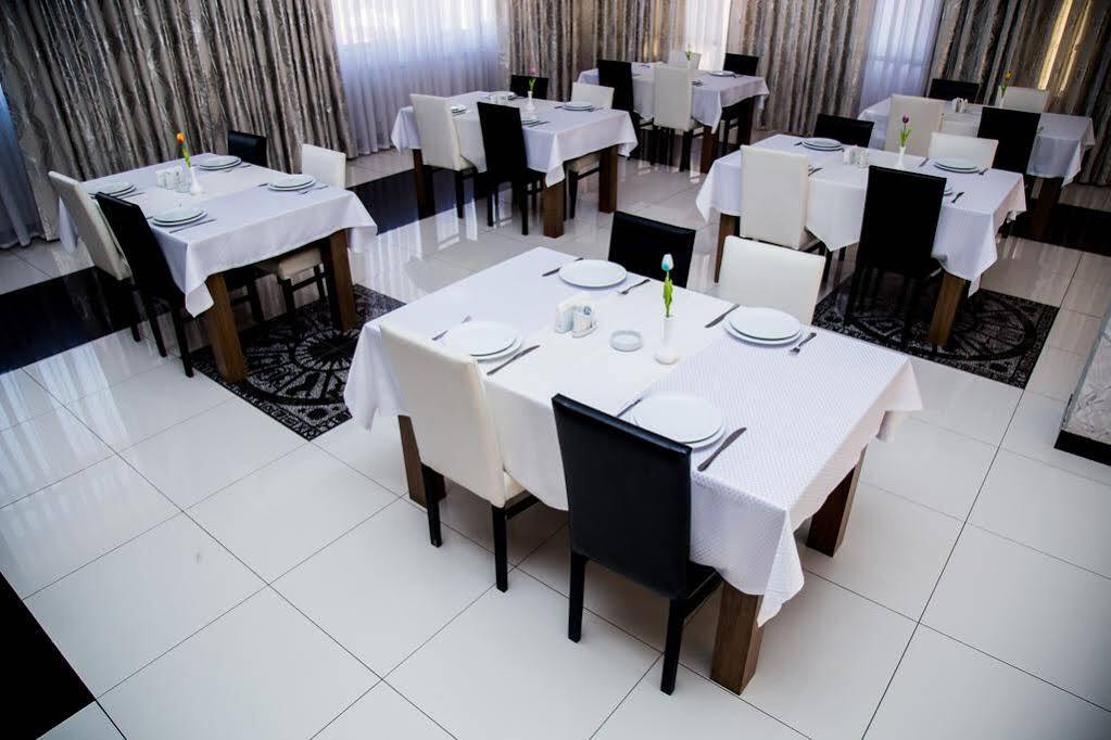 Astola Hotel Баку Экстерьер фото